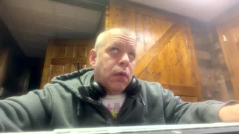 drkone01826 online show from 12-01-25, 02:33