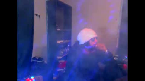 Snapshot of drogoloko233 chatting on 10-30-25, 02:02 drogo lpkp online show from 10-30-25, 02:02