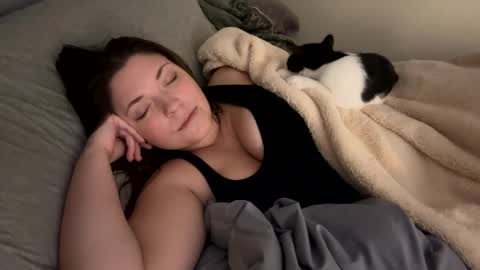 Snapshot of drpxppxr_ chatting on 11-14-25, 03:38 drpxppxr_ online show from 11-14-25, 03:38