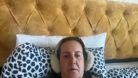 Snapshot of drresa chatting on 03-04-25, 09:40 Dr. Resa online show from 03-04-25, 09:40