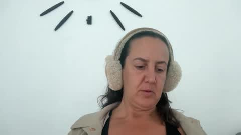 Snapshot of drresa chatting on 10-14-25, 07:31 Dr. Resa online show from 10-14-25, 07:31