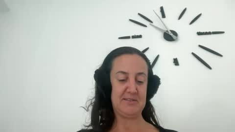 Snapshot of drresa chatting on 10-24-25, 10:00 Dr. Resa online show from 10-24-25, 10:00