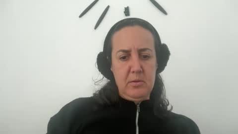 Snapshot of drresa chatting on 10-26-25, 10:21 Dr. Resa online show from 10-26-25, 10:21