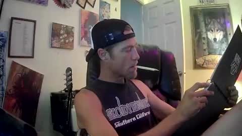 Snapshot of druedowm chatting on 10-18-25, 09:04 druedowm online show from 10-18-25, 09:04