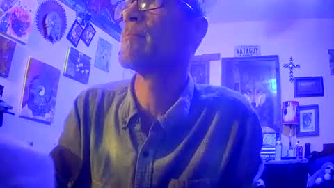 Snapshot of druedowm chatting on 12-20-25, 10:00 druedowm online show from 12-20-25, 10:00