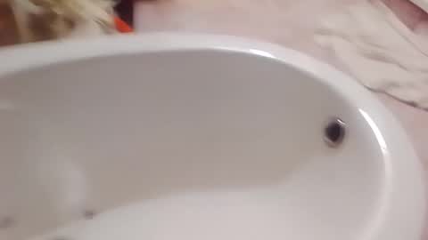 Snapshot of dthedog12 chatting on 01-11-26, 09:42 dthedog12 online show from 01-11-26, 09:42