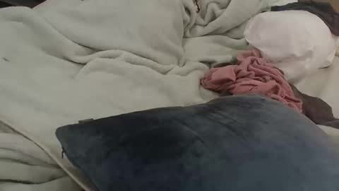 Snapshot of dudebrocuz69 chatting on 11-17-25, 09:42 Dude online show from 11-17-25, 09:42