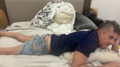 Dude online show from 04-01-26, 04:35