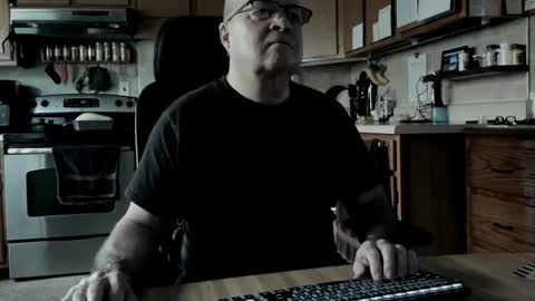 Snapshot of duderest chatting on 12-15-24, 07:53 duderest online show from 12-15-24, 07:53