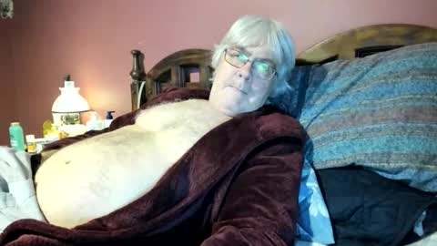 Snapshot of dug38 chatting on 04-18-26, 03:16 Doug online show from 04-18-26, 03:16