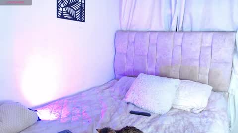 Snapshot of dulce01_0 chatting on 07-20-26, 02:59 Charlotte online show from 07-20-26, 02:59