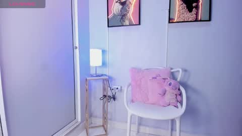 dulce__fiore07 online show from 02-13-26, 12:12