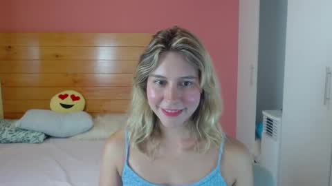 dulce__victoria__ online show from 03-19-26, 02:26