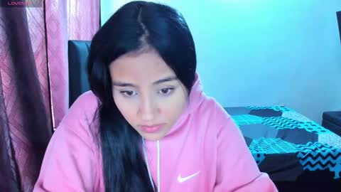 Dulce  online show from 11-14-25, 01:10