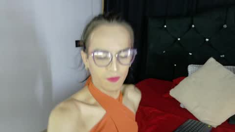 Snapshot of dulce_alexandra chatting on 05-21-26, 12:01 Dulce Alexandra online show from 05-21-26, 12:01