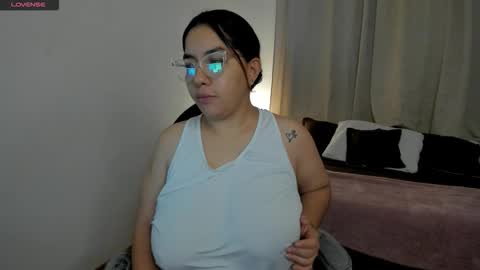 Snapshot of dulce_brithany chatting on 10-25-25, 11:51 dulce brithany online show from 10-25-25, 11:51