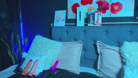 Snapshot of dulce_celeste15 chatting on 02-02-25, 10:13 C E L E S T E online show from 02-02-25, 10:13