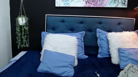 Snapshot of dulce_celeste15 chatting on 02-09-25, 10:54 C E L E S T E online show from 02-09-25, 10:54