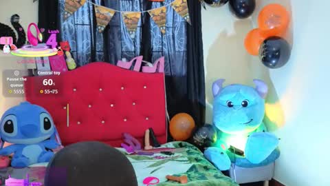 Snapshot of dulce_celeste15 chatting on 10-21-25, 08:20 C E L E S T E online show from 10-21-25, 08:20