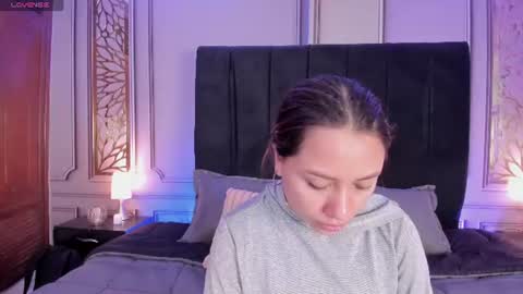 Snapshot of dulce_girls chatting on 06-16-26, 11:24 Dulce online show from 06-16-26, 11:24