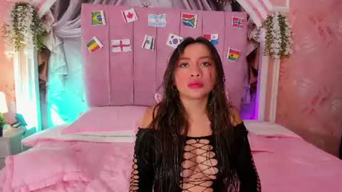 Snapshot of dulce_girls chatting on 06-20-26, 11:57 Dulce online show from 06-20-26, 11:57