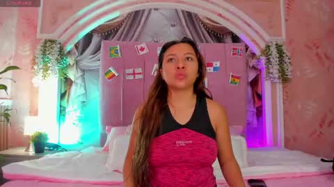 Snapshot of dulce_girls chatting on 06-26-26, 11:36 Dulce online show from 06-26-26, 11:36
