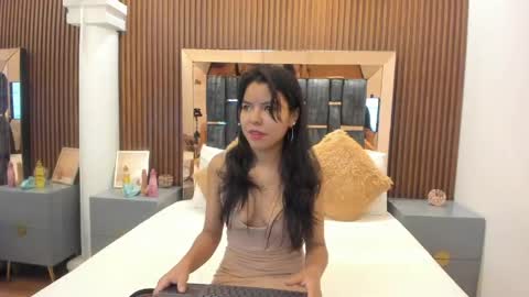 Snapshot of dulce_glamor_ chatting on 05-20-26, 12:00 Dulce online show from 05-20-26, 12:00