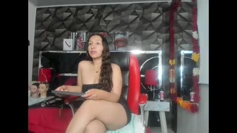 Snapshot of dulce_luna_small chatting on 05-17-26, 02:31 DULCE online show from 05-17-26, 02:31