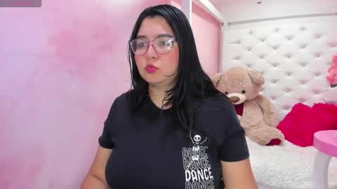 Snapshot of dulce_meow chatting on 10-14-25, 11:33 Dulce online show from 10-14-25, 11:33