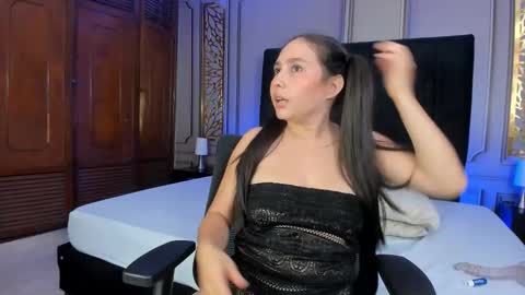 Dulce  online show from 02-15-26, 07:51