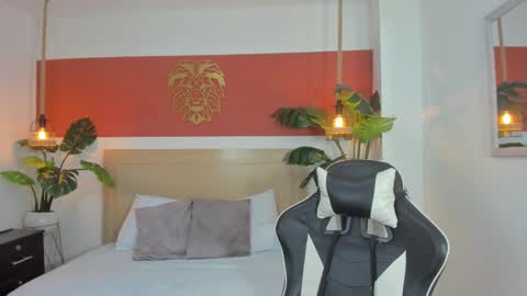 V I C T O R I A online show from 02-25-25, 04:10