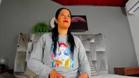 DULCE AURORA online show from 02-25-26, 03:05