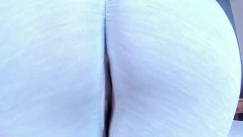 DULCE AURORA online show from 05-29-26, 03:04
