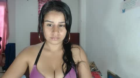 Snapshot of dulcekatty18 chatting on 02-20-25, 12:36 dulcekatty18 online show from 02-20-25, 12:36