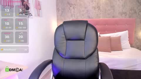 Snapshot of dulcerose01 chatting on 09-22-25, 09:50 Dulce Rose online show from 09-22-25, 09:50