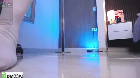 Snapshot of dulcerose01 chatting on 09-25-25, 11:08 Dulce Rose online show from 09-25-25, 11:08