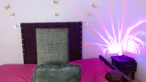 dulcesexy18 online show from 04-19-26, 09:39