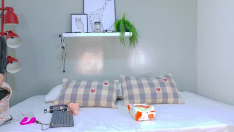 Dulce Sexy  online show from 04-06-26, 07:48