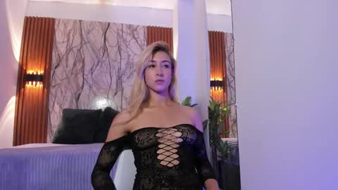 Snapshot of dulcinea_2 chatting on 10-20-25, 11:10 dulcinea 2 online show from 10-20-25, 11:10