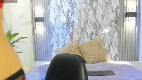 Snapshot of dulcinea_2 chatting on 10-31-25, 06:31 dulcinea 2 online show from 10-31-25, 06:31