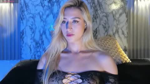 Snapshot of dulcinea_2 chatting on 11-06-25, 07:15 dulcinea 2 online show from 11-06-25, 07:15