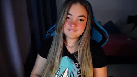 Nicole   online show from 01-10-25, 04:44