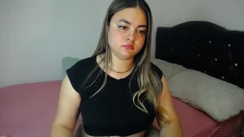 Snapshot of dumont_model chatting on 02-22-25, 10:31 Nicole online show from 02-22-25, 10:31