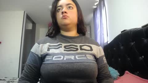 Snapshot of dumont_model chatting on 11-16-25, 04:23 Nicole online show from 11-16-25, 04:23