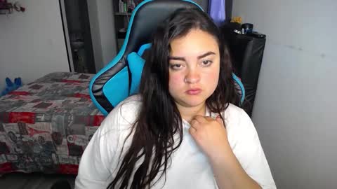 Snapshot of dumont_model chatting on 11-28-25, 08:44 Nicole online show from 11-28-25, 08:44