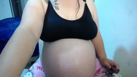 Snapshot of dumont_model chatting on 05-19-26, 04:30 Nicole online show from 05-19-26, 04:30