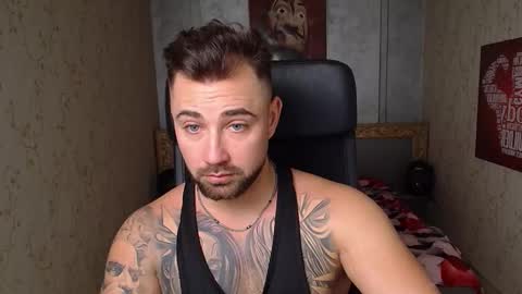 Snapshot of duncanstones chatting on 12-12-24, 01:28 DuncanStone online show from 12-12-24, 01:28