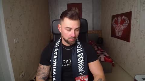 Snapshot of duncanstones chatting on 12-22-24, 08:49 DuncanStone online show from 12-22-24, 08:49