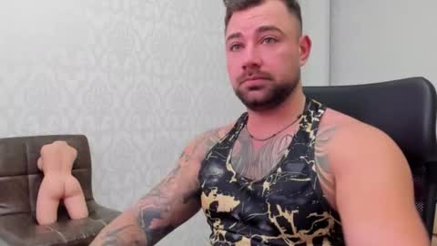 Snapshot of duncanstones chatting on 01-14-25, 04:15 DuncanStone online show from 01-14-25, 04:15