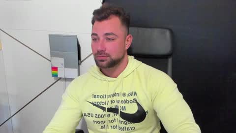 Snapshot of duncanstones chatting on 02-05-25, 11:12 DuncanStone online show from 02-05-25, 11:12